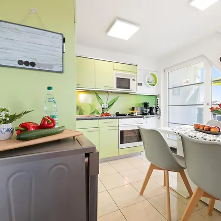 Gertruds Leuchtturm Strandnah Zingst